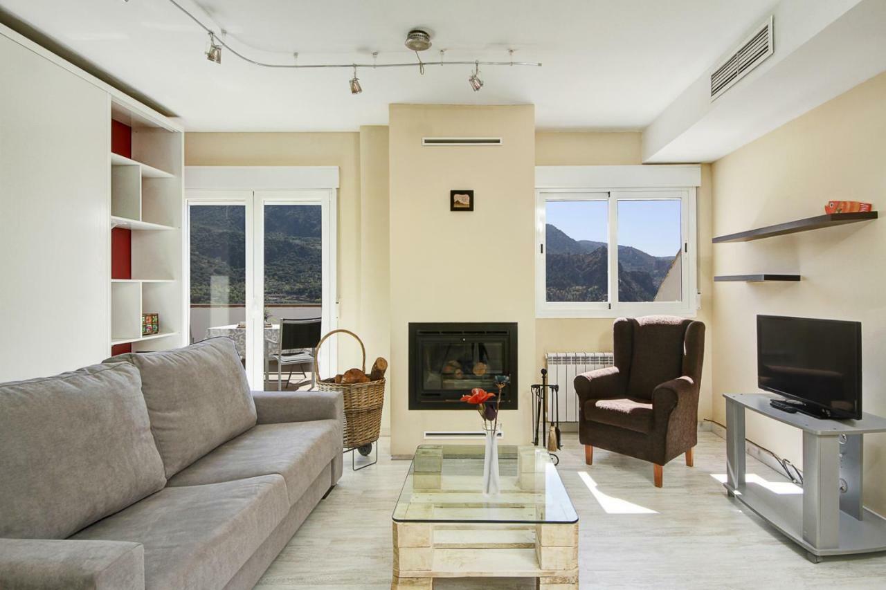 Atico Con Chimenea En Sierra Nevada-Gueejar Sierra Apartment Ngoại thất bức ảnh